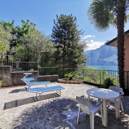 Appartamento Gelsomino Riva di Solto Exterior foto